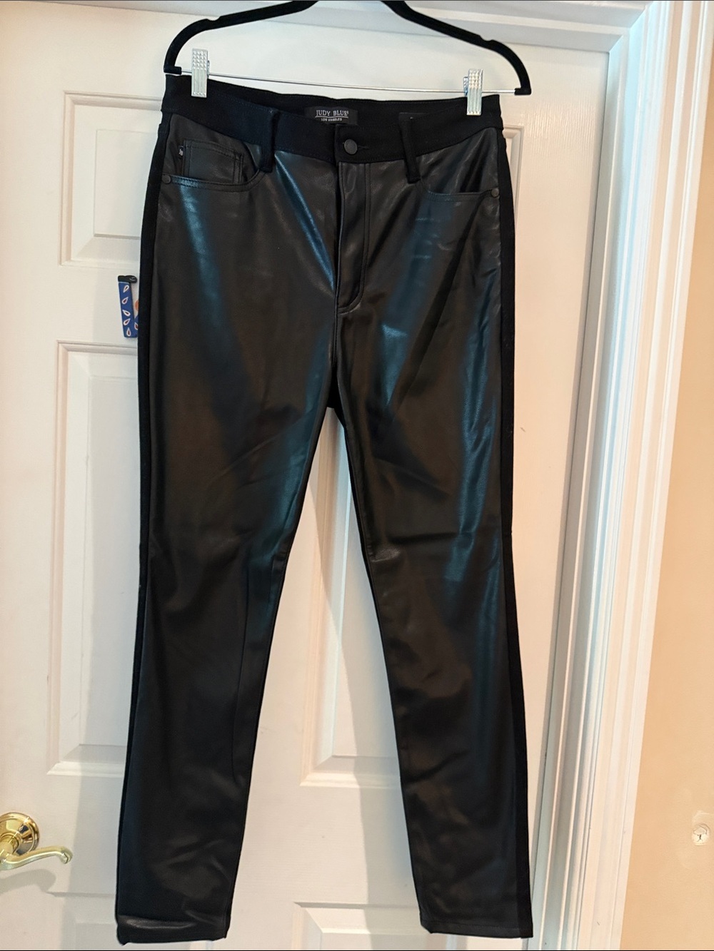 Judy Blue faux leather and black denim NWOT 11/30